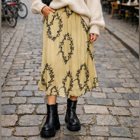 Ganni Dresses & Skirts - Ganni Butter Yellow & Black Floral Pleated Georgette Maxi Skirt Size 4